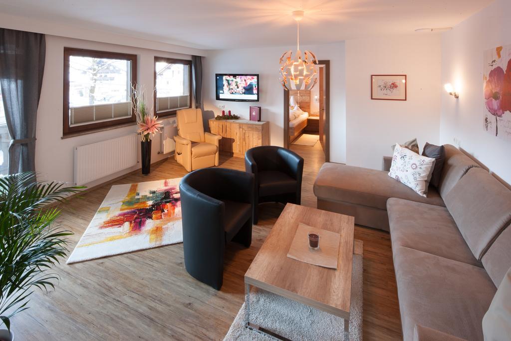 Appartements Al Castagno Ehrwald Exterior foto